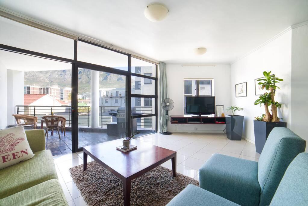 Center 3bed Spacious Secure *